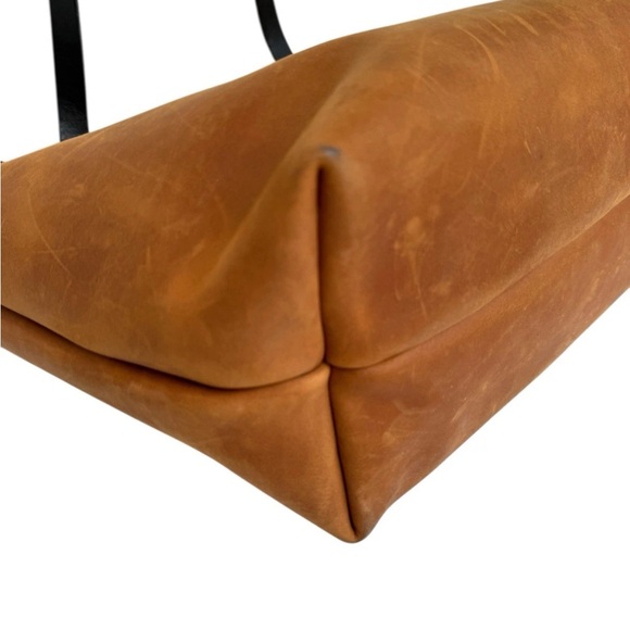 Portland Leather Goods Oiled Leather Nutmeg Tote Bag - Picture 7 of 9